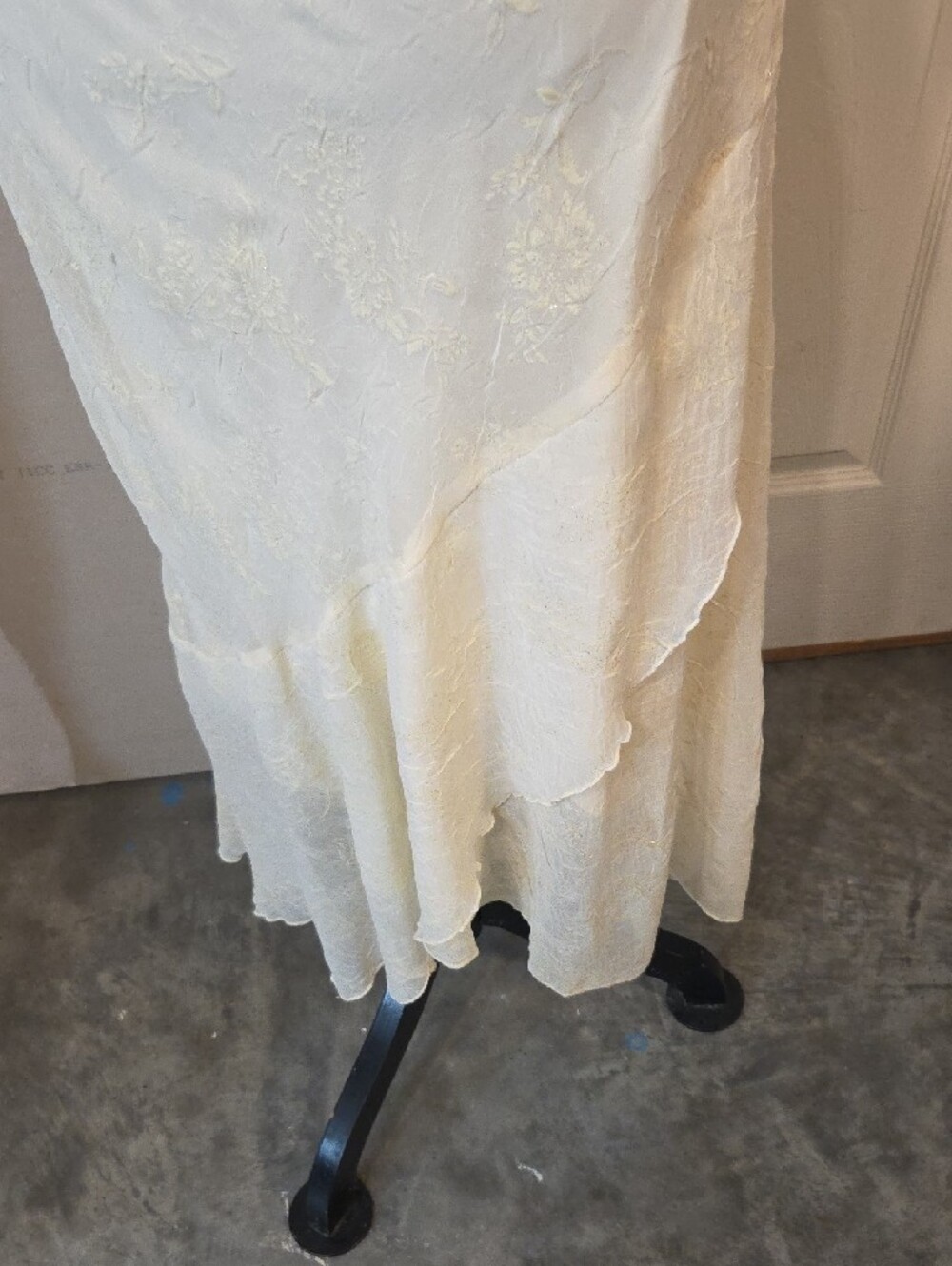 B. Smart Vintage Ivory Cowl-Neck Lace Maxi Dress USA Sleeveless Flowy Shimmery - Picture 3 of 12